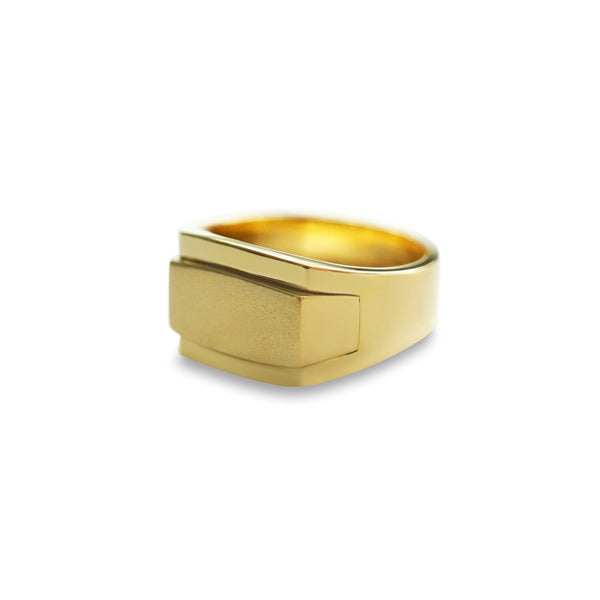 Minimalistischer Herren Siegelring aus Gold handgefertigt stilvoll robust modern für Alltag und besondere Anlässe Sprezzi Fashion
