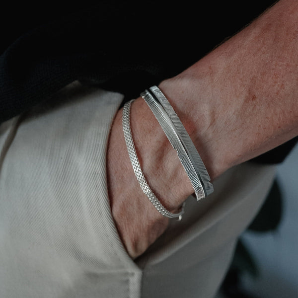 Schmuck-Set aus hochwertigen Silber Armbändern für Männer 
