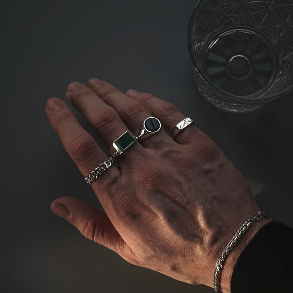 Was ist 925 Sterling Silber Schmuck? Und was macht diesen besonders? Sprezzi Fashion