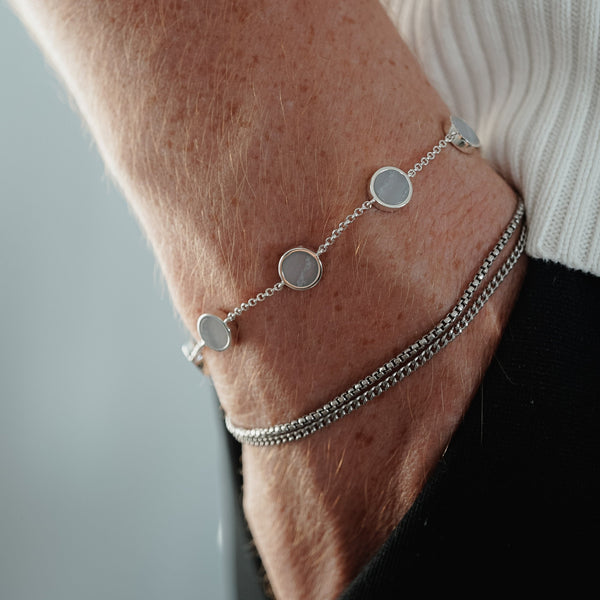 Verstellbares Curb Armband aus hochwertigem 925 Silber mit eingefasstem Aquamarin Edelstein ideal für Herren mit Sinn für Stil Sprezzi Fashion