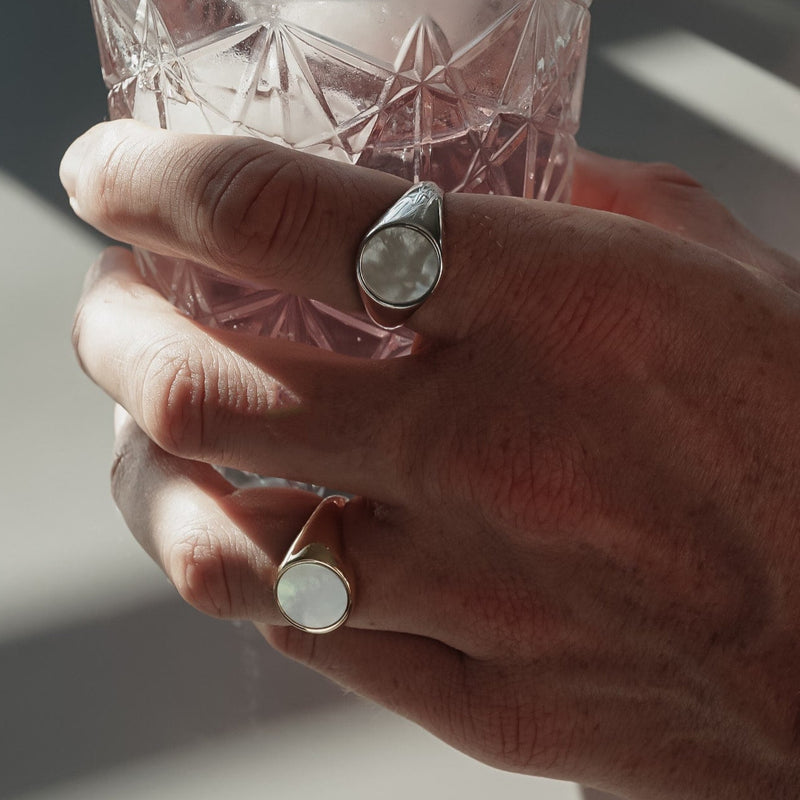 Massiver 925 Silber Ring mit Ovalem Pearl Stein Handgemacht Hochwertige Fertigung Stilvolles Accessoire Sprezzi Fashion