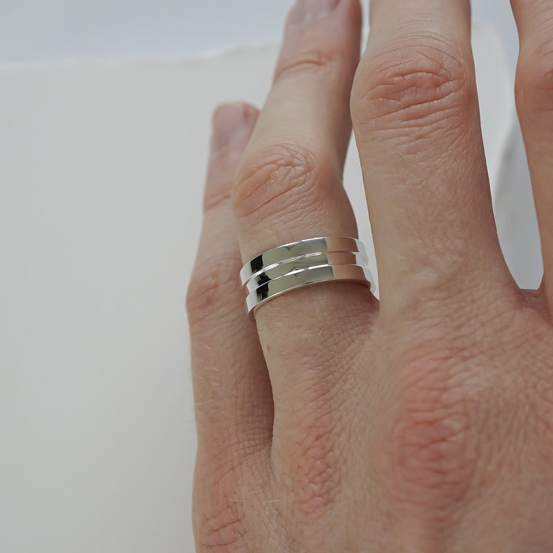 Polierter Herren Bandring aus 925 Silber minimalistisches Design langlebiges Schmuckstück Sprezzi Fashion