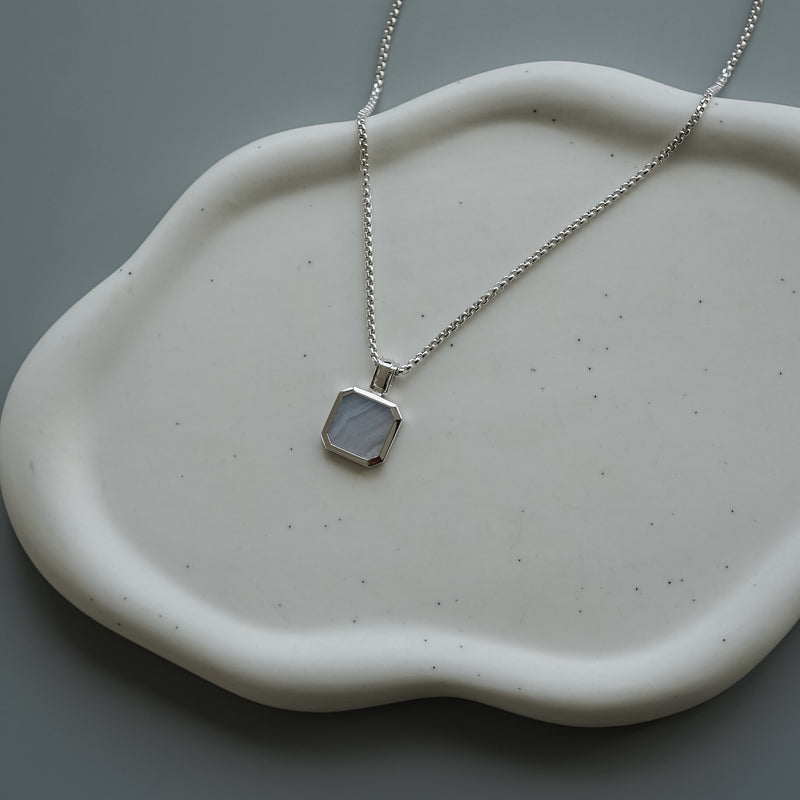 Feine Silberkette aus 925 Sterling Silber mit blauem Aquamarin Anhänger exklusiv Sprezzi Fashion