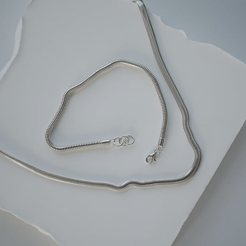 Moderner Herren Schmuck mit Snake Armband aus 925 Sterling Silver im minimalistischen Design Sprezzi Fashion