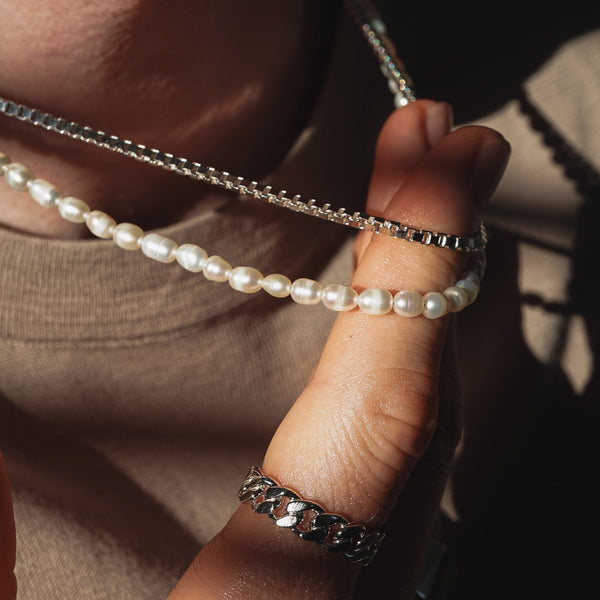 Halsketten Set aus Wasserperlen Halskette und Silberkette