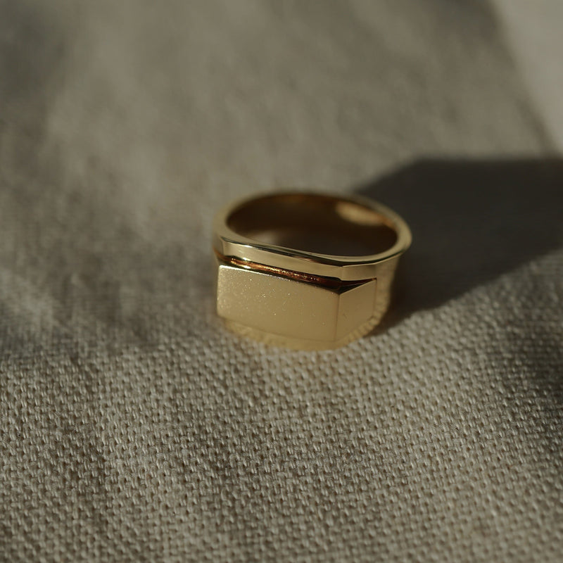 Edgy Ring Gold 18k vergoldet aus 925 Sterling Silber handgemacht minimalistisch robust stilvoll fuer Herren Sprezzi Fashion