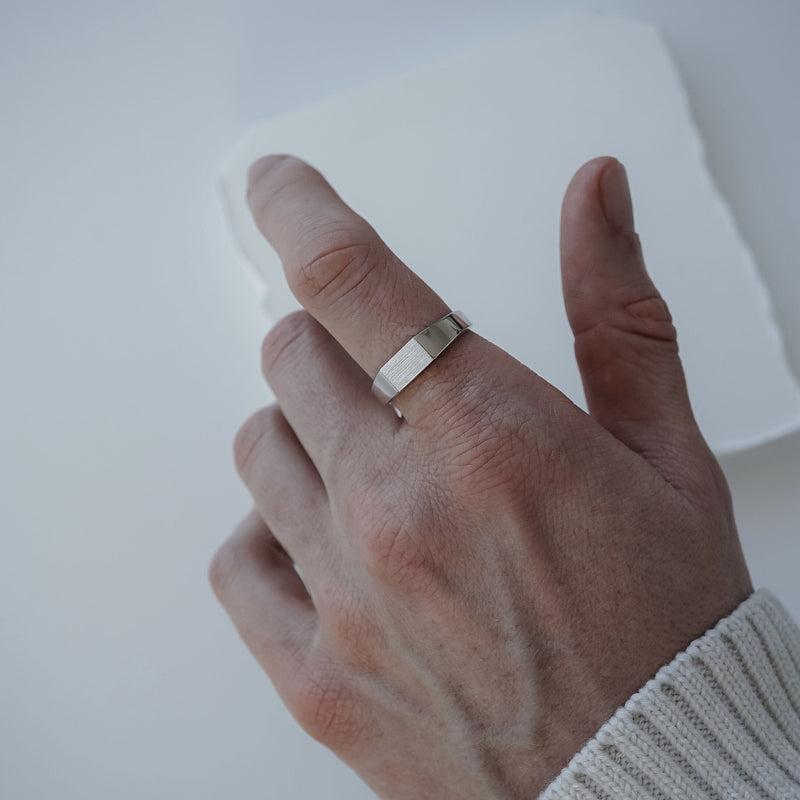Edler Herrenring aus 925 Silber minimalistisches Schmuckstück Sprezzi Fashion