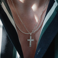 Schmuckset bestehend aus Kreuzkette und Zopf Kette beide aus 925 Silber gefertigt modern und hochwertig Sprezzi Fashion