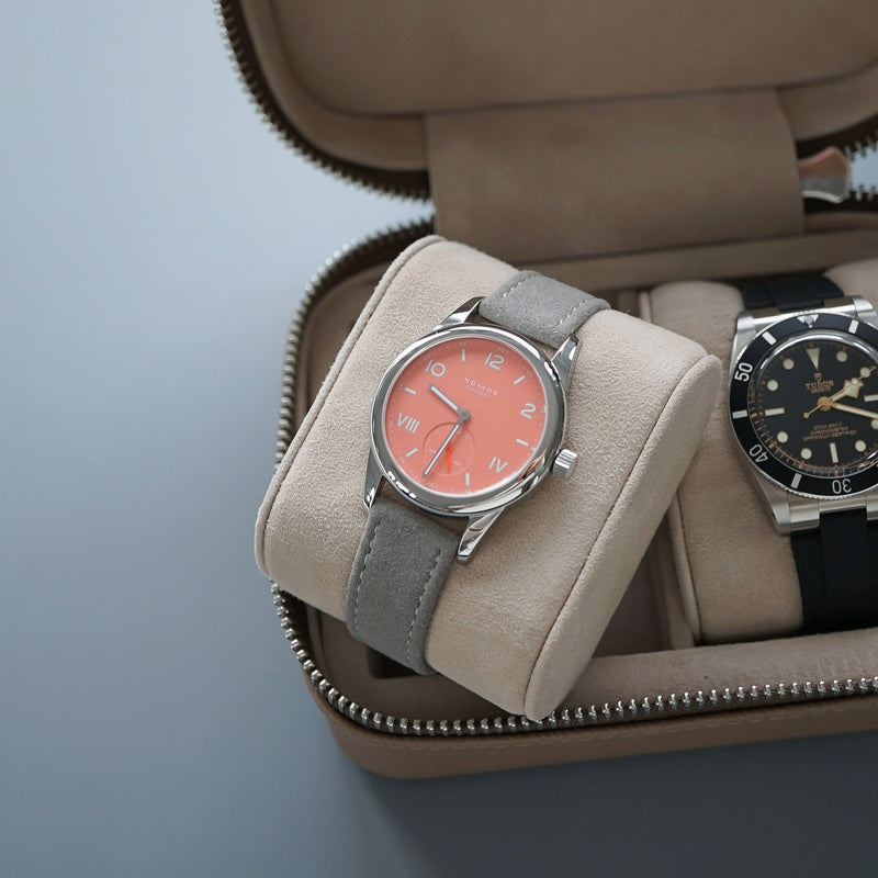 Exklusive Uhrenbox aus taupefarbenem Leder Platz für 2 Uhren Schutz vor Kratzern und Staub Sprezzi Fashion