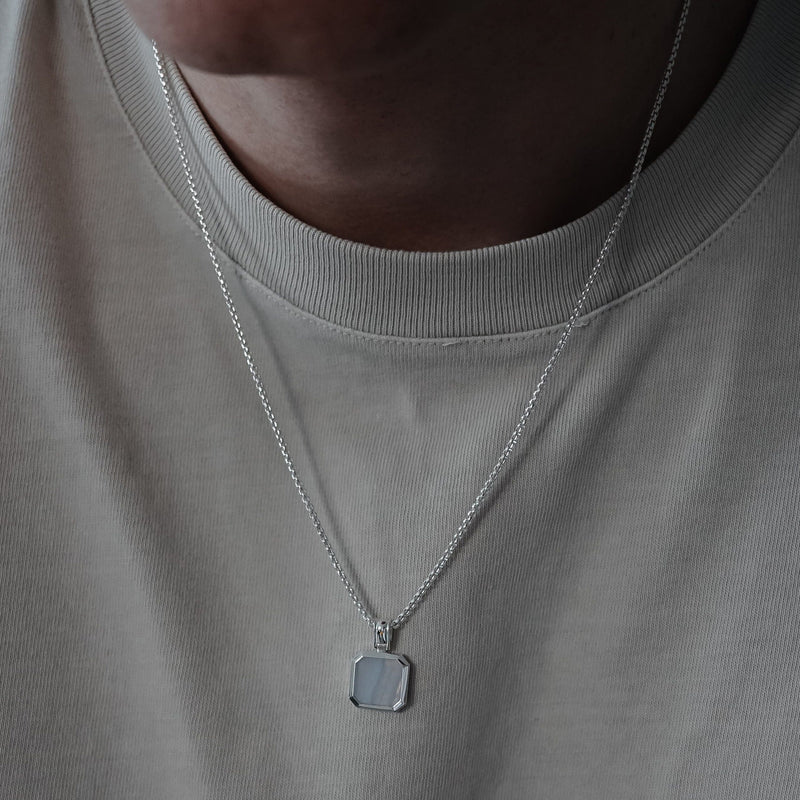 Handgefertigter Edelstein Anhaenger mit blauem Aquamarin aus hochwertigem 925 Silber Ideal fuer Schmuckliebhaber Sprezzi Fashion