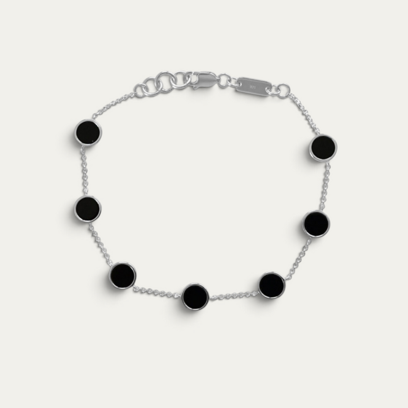 メンズシルバーアームバンド ブラックオニキスストーン | Sprezzi Fashion