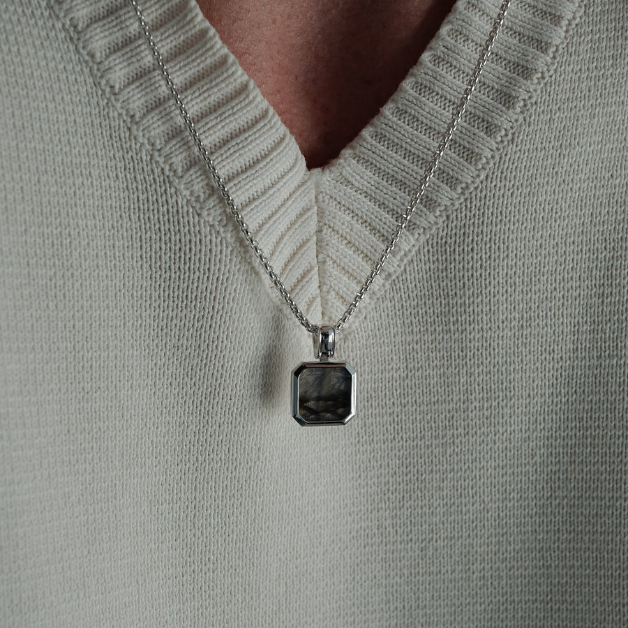 Men's Silver Chain With Larvikit Gemstone Pendant | Sprezzi Fashion