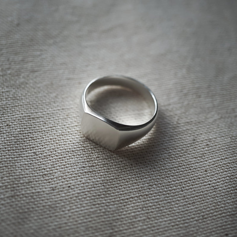 Zeitloser Herren-Schmuck aus Silber mit matter Oberfläche Sprezzi Fashion