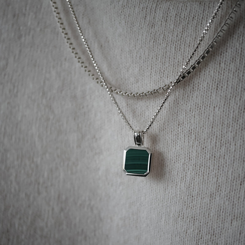 Elegantes Herren Silber Halsketten Set mit Malachit Anhänger und Box Chain Design gefertigt aus 925 Sterling Silber Sprezzi Fashion