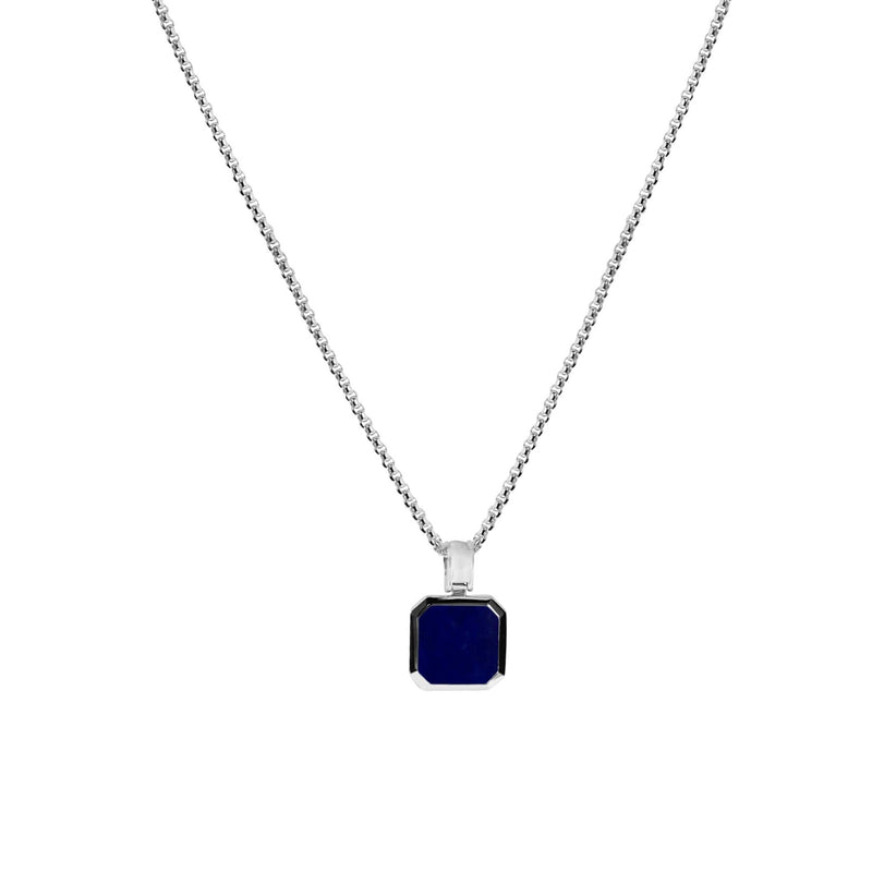 Intensiv blauer Lapislazuli trifft auf massives 925 Sterling Silber und formt eine elegante maskuline Halskette dessen natuerliche Struktur einen edlen modernen Akzent setzt die rhodinierte Oberflaeche sorgt fuer langlebige hochwertige Qualitaet und ruhigen Glanz Sprezzi Fashion