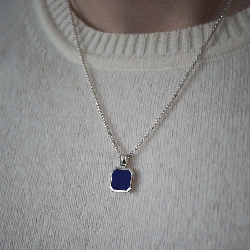 Handgefertigter Lapis Lazuli Stein Anhänger aus echtem Silber Mit feiner Struktur und intensivem Blauton Sprezzi Fashion