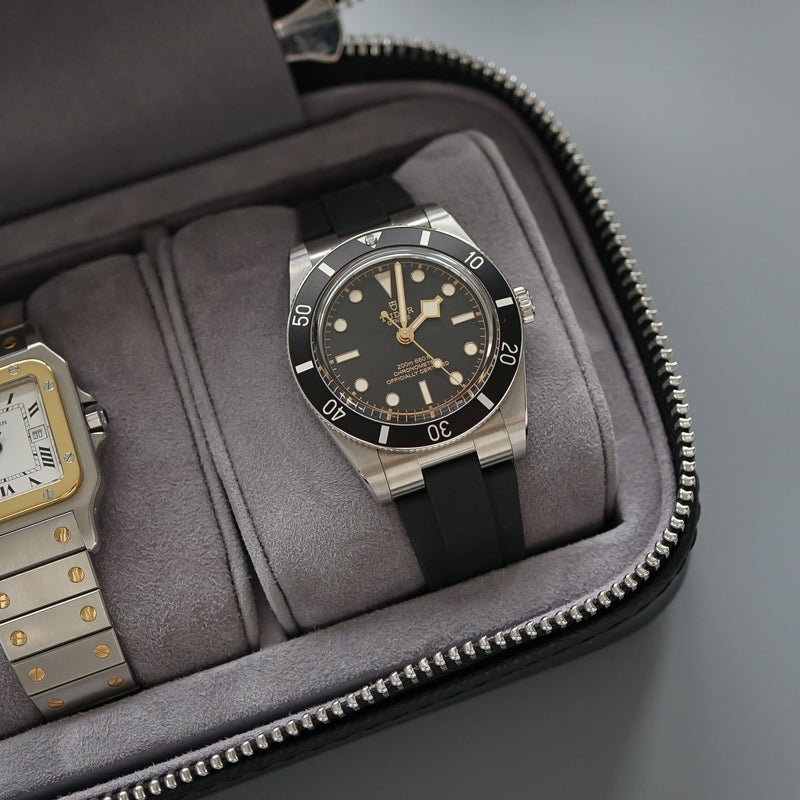 Schwarze Leder Uhrenbox für 3 Uhren handgefertigt mit weichem Innenfutter für optimalen Schutz und Präsentation Sprezzi Fashion