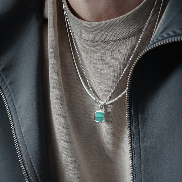 Handgefertigte Halskette mit natürlichem Malachit Anhänger aus hochwertigem 925 Silber und Rhodium Beschichtung Sprezzi Fashion
