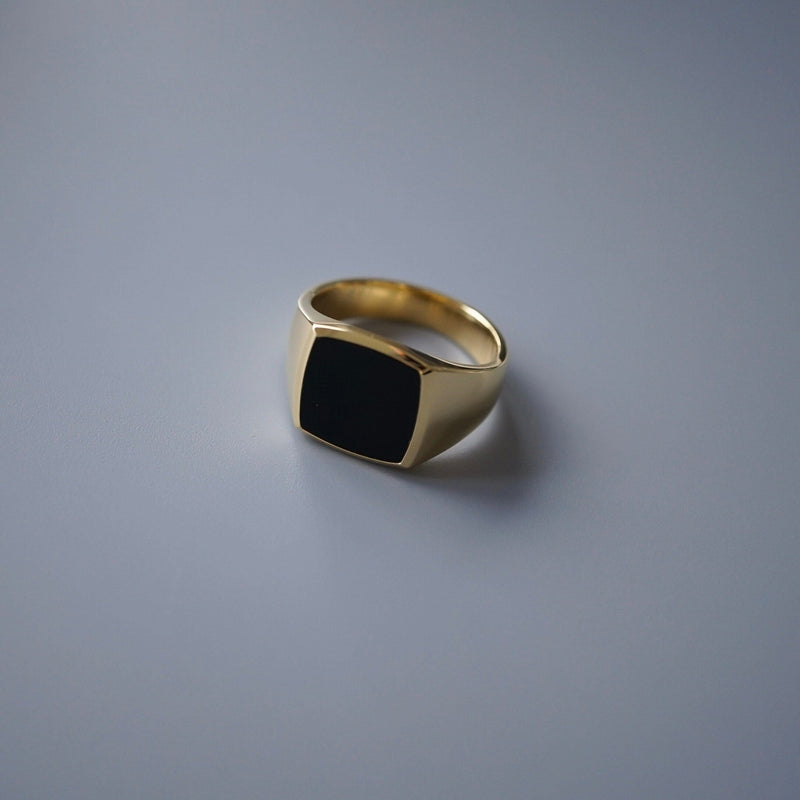 Massiver Herrenring aus Gold mit schwarzem Onyx edle Handwerkskunst Sprezzi Fashion