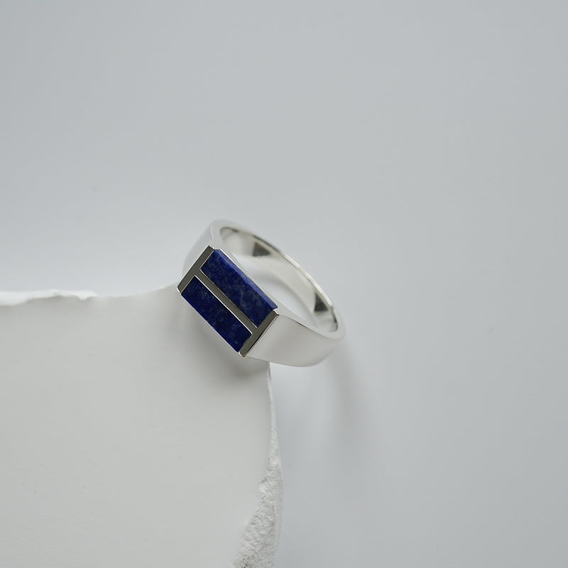 Minimalistischer Silber Ring mit doppeltem Lapis Stein poliert elegant und modern Sprezzi Fashion