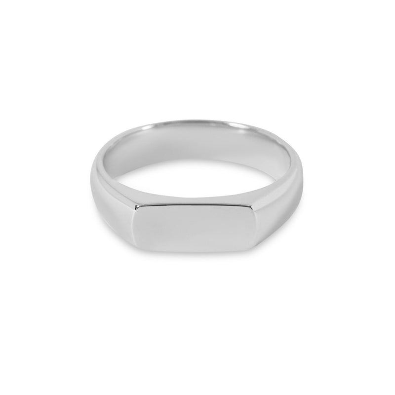 Aus hochwertigem 925 Sterling Silber gefertigt zeigt dieser minimalistische Herrenring eine glaenzend polierte Oberflaeche die sich ideal fuer eine persoenliche Gravur eignet die massive solide Bauweise schafft langlebige Qualitaet und moderne maskuline Eleganz Sprezzi Fashion