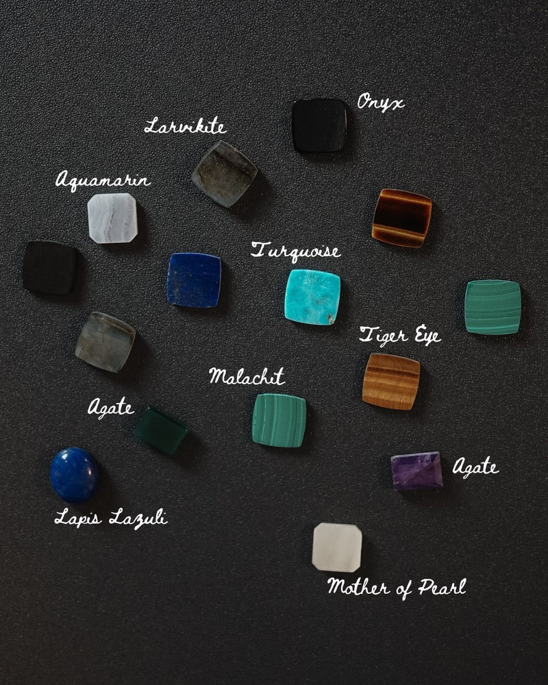 Handgefertigte Juwelier- und Siegelringe mit natürlichen Edelsteinen: Aquamarin, Larvikit, Onyx, Türkis, Tigerauge, Malachit, Achat, Perlmutt, Lapislazuli Sprezzi Fashion