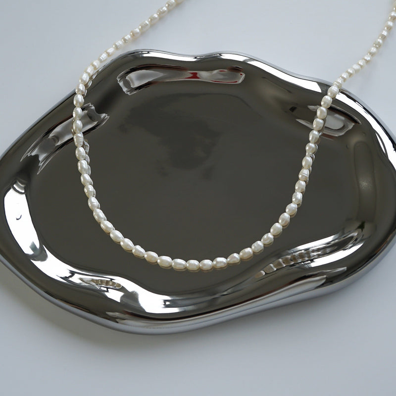 Wunderschöne Perlenkette aus echten Water Pearls, handgefertigt mit Liebe zum Detail Sprezzi Fashion