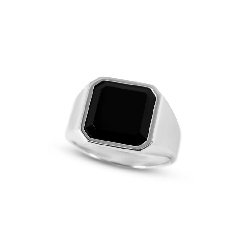 Der Ring zeigt massive octagonale Form aus 925 Silber und einen glaenzenden schwarzen Onyx Stein der edle klassische Wirkung und maennliche Staerke vermittelt waehrend die polierte Oberflaeche hochwertige Verarbeitung sichtbar macht Sprezzi Fashion