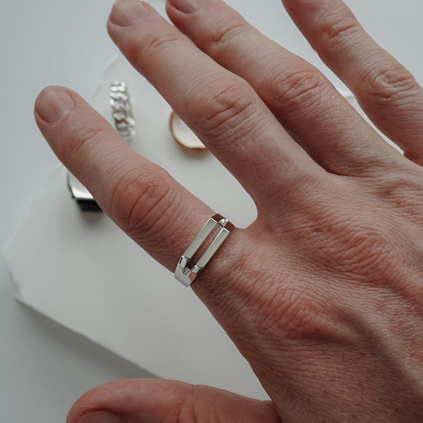 Split Ring in Silber 925 Sterling handgefertigt modernes Design eckig robust stilvoll fuer Herren Sprezzi Fashion