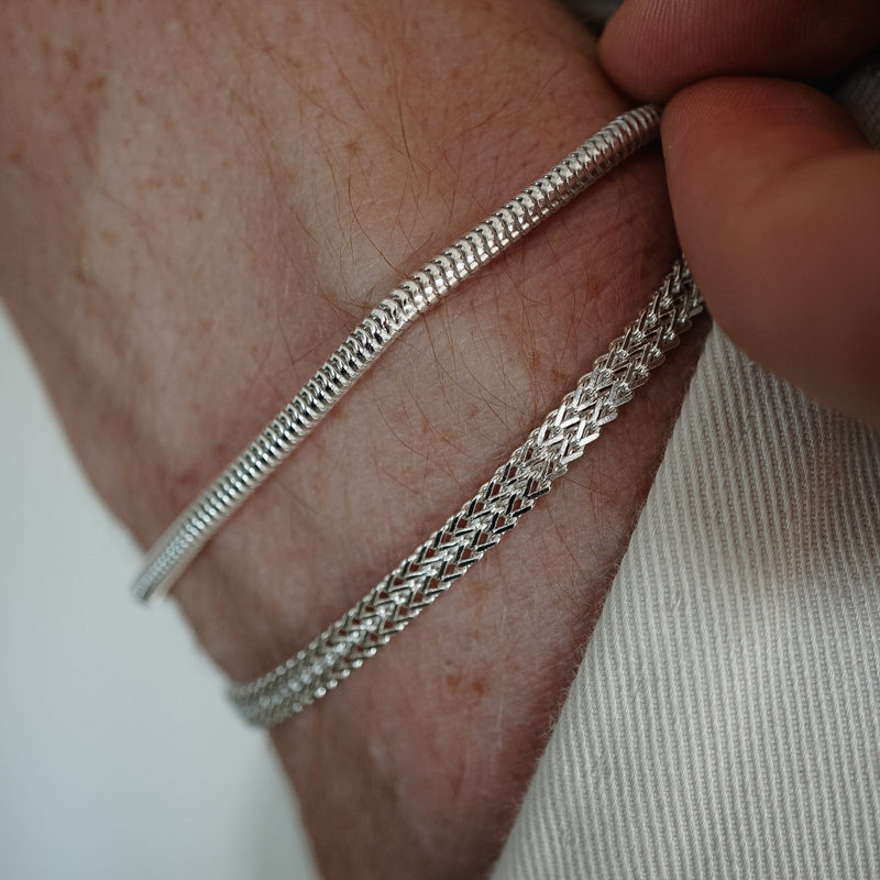 Men's minimalist silver bracelet made of 925 sterling silver