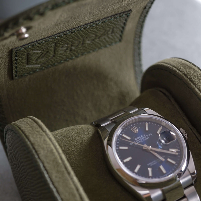 Edle Uhrenrolle aus echtem Leder in elegantem khaki Farbton perfekt als Reiseetui für eine Armbanduhr Sprezzi Fashion