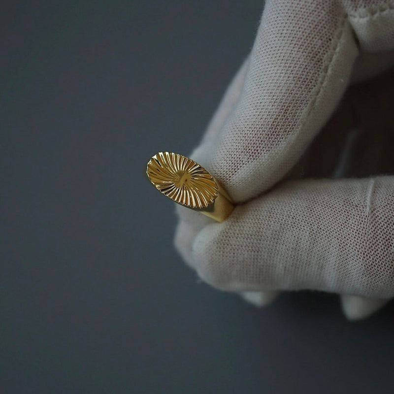 Handgefertigter Sunray Ring vergoldet mit 18k Echtgold elegantes Accessoire für Männer Sprezzi Fashion