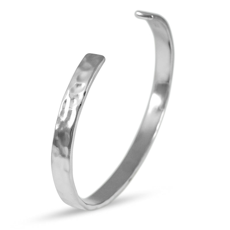 Hammered Armreif fuer Herren aus 925 Sterling Silber handgefertigtes Design Sprezzi Fashion