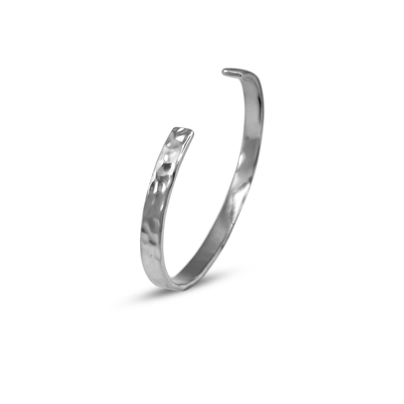 Handgearbeiteter Hammered Armreif aus 925 Sterling Silber mit eleganter Struktur verstellbar und langlebig Sprezzi Fashion