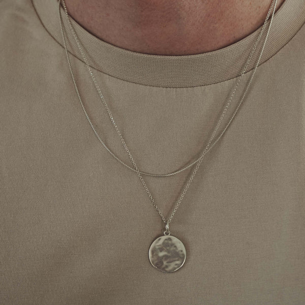 Handgefertigte Silber Halskette mit Hammered Anhänger aus massivem 925 Sterling Silber in elegantem Design Sprezzi Fashion