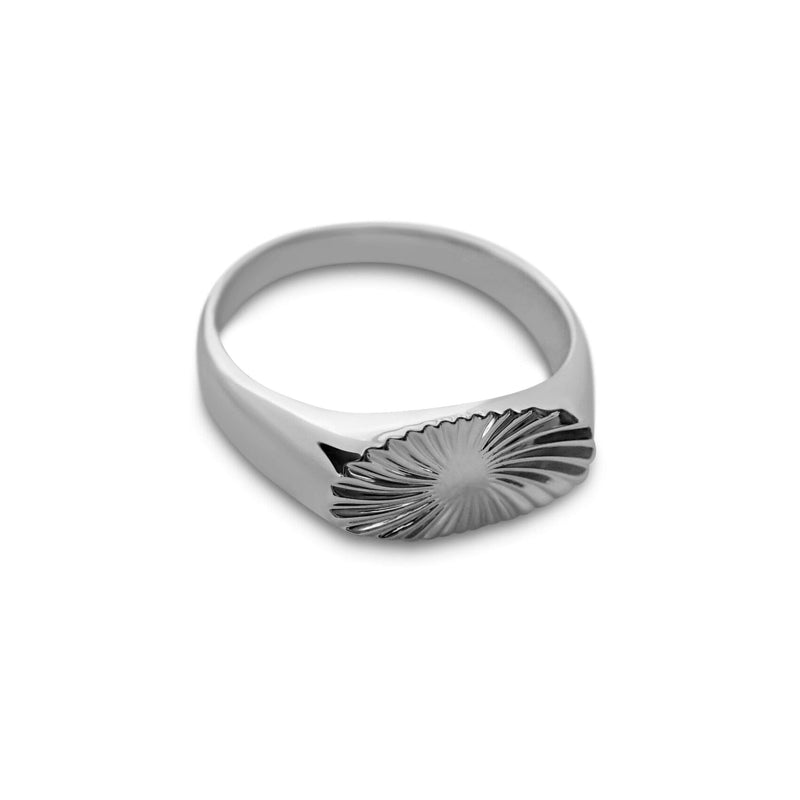 Herrenring Sunray aus 925 Silber handgefertigt und minimalistisch gestaltet Sprezzi Fashion