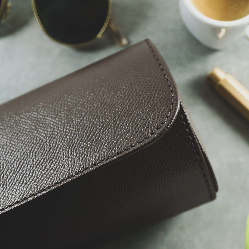 Klassische handgefertigte braune Leder Uhrenrolle für drei Uhren mit elegantem Finish und langlebiger Qualität Sprezzi Fashion