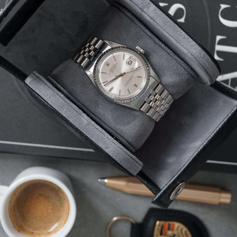 Luxuriöses schwarzes Leder-Reiseetui für eine Uhr mit herausnehmbarem Kissen und edlem Design Sprezzi Fashion