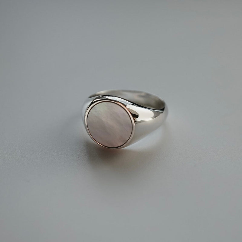 Exklusiver 925 Silber Ring mit Ovalem Pearl Edelstein Handgemacht Wasserfest Elegant Und Zeitlos Sprezzi Fashion