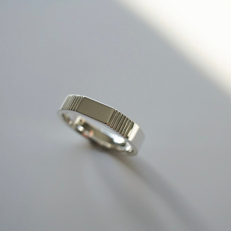 Polierter 925 Silber Bandring Lines perfekt fuer Herren mit Sinn fuer klaren modernen Stil Sprezzi Fashion