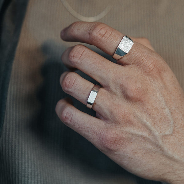 Herren Ring-Set mit zwei Raw Silberringen, handgefertigt aus 925 Sterling Silber, minimalistisches Design, Thin und Standard Groesse Sprezzi Fashion
