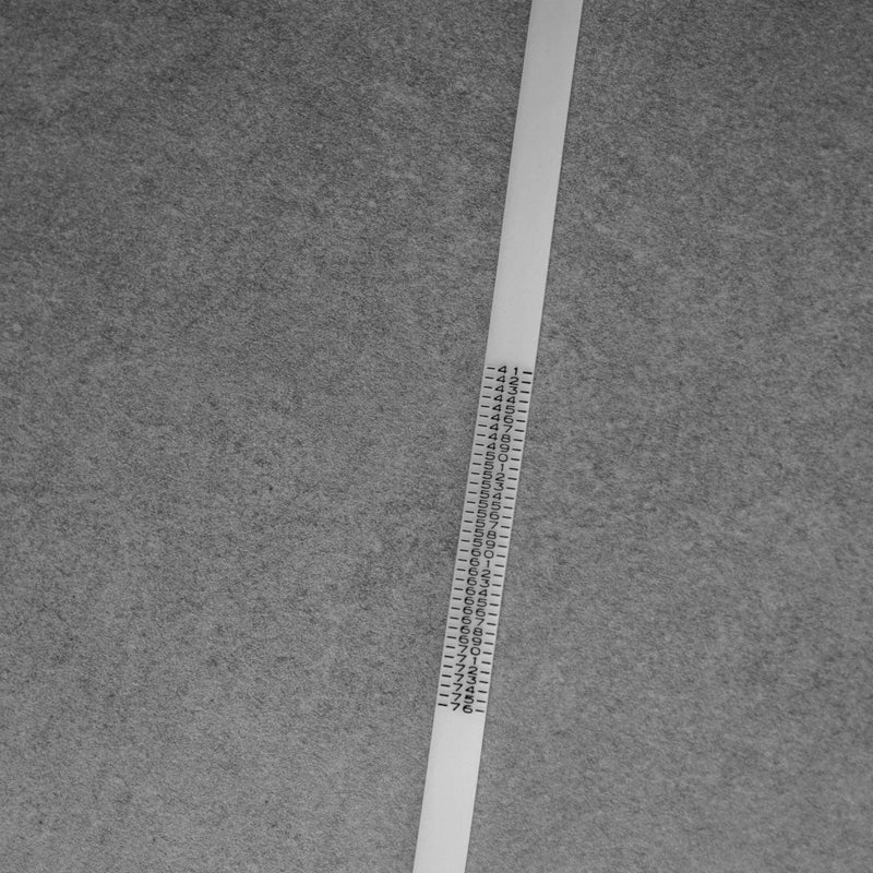 Kostenloses Maßband in Weiß zum Bestimmen der Ringgrößen praktisch und leicht anwendbar Sprezzi Fashion