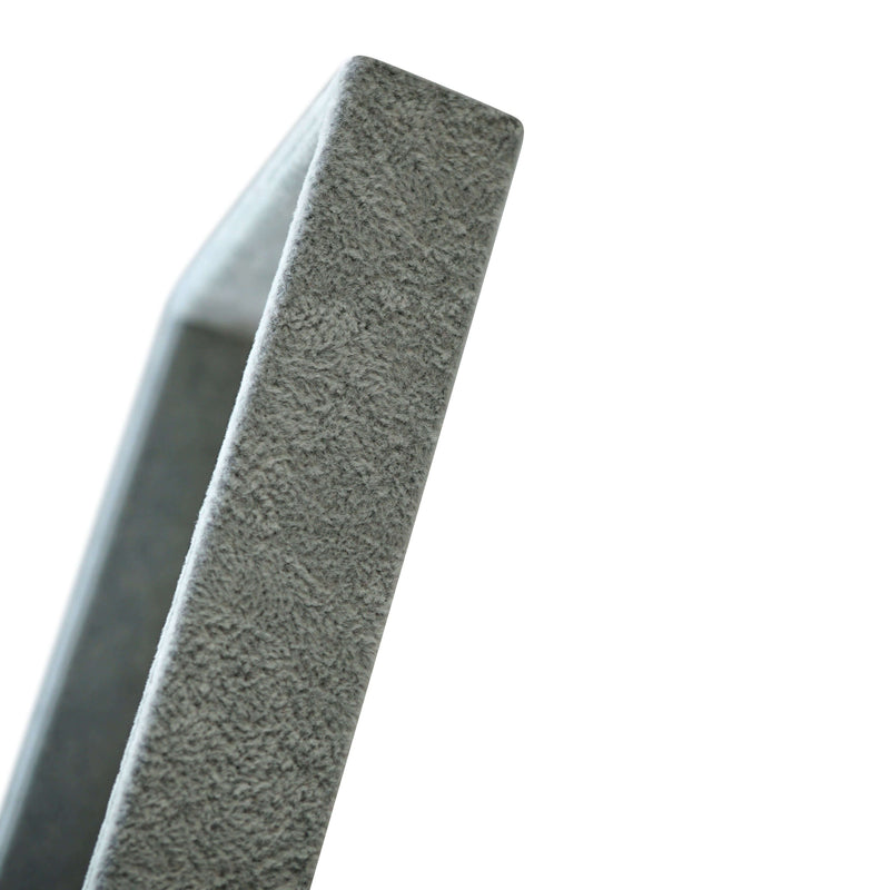 Stabile Schmuck Display Box aus grauem Velvet Material weich gepolstert und kratzfest für deine Ringe Sprezzi Fashion