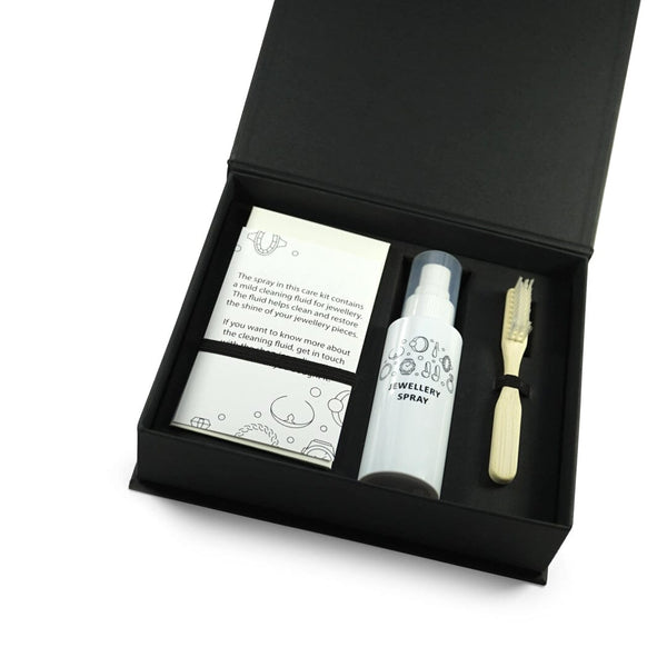 Sprezzi Silberschmuck Reinigungs Set mit Poliertuch Bürste und Reinigungsspray für glänzenden Schmuck Sprezzi Fashion