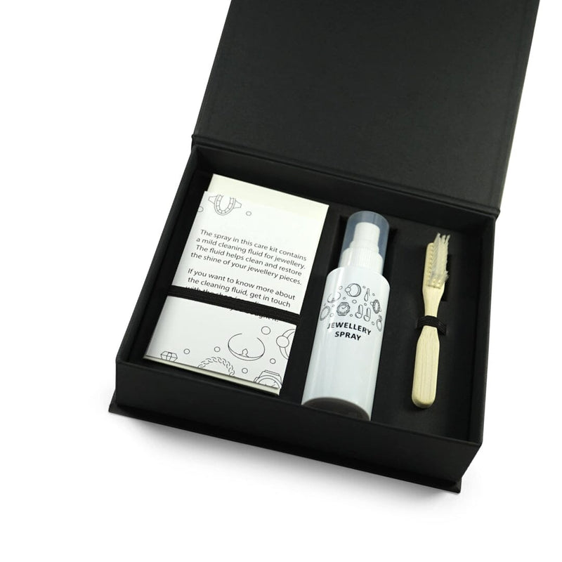 Sprezzi Silberschmuck Reinigungs Set mit Poliertuch Bürste und Reinigungsspray für glänzenden Schmuck Sprezzi Fashion