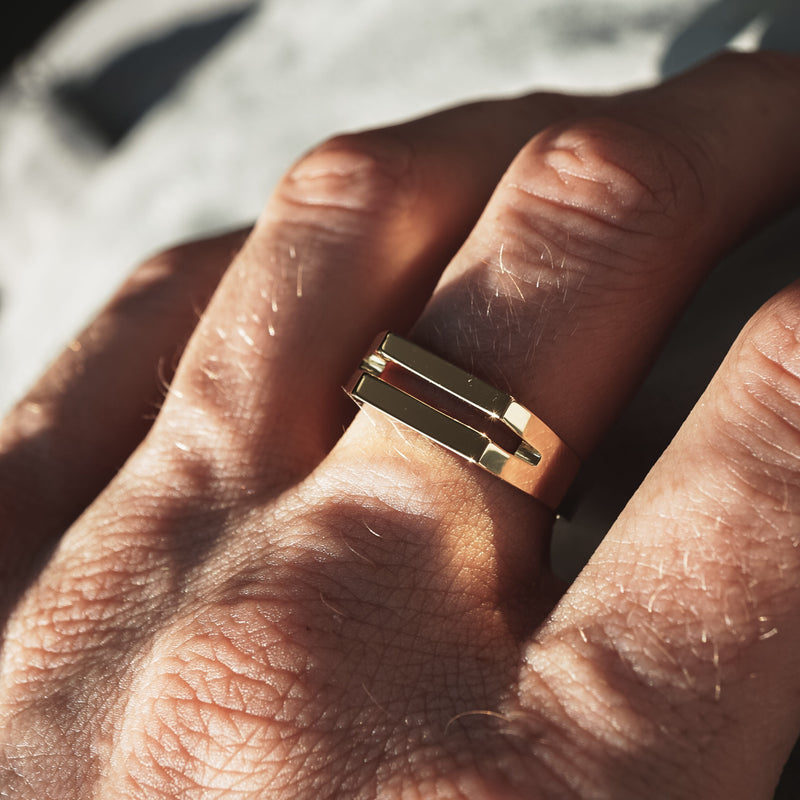 Split Ring in Gold 18k vergoldet aus 925 Sterling Silber handgefertigt eckig robust modern fuer Herren Sprezzi Fashion
