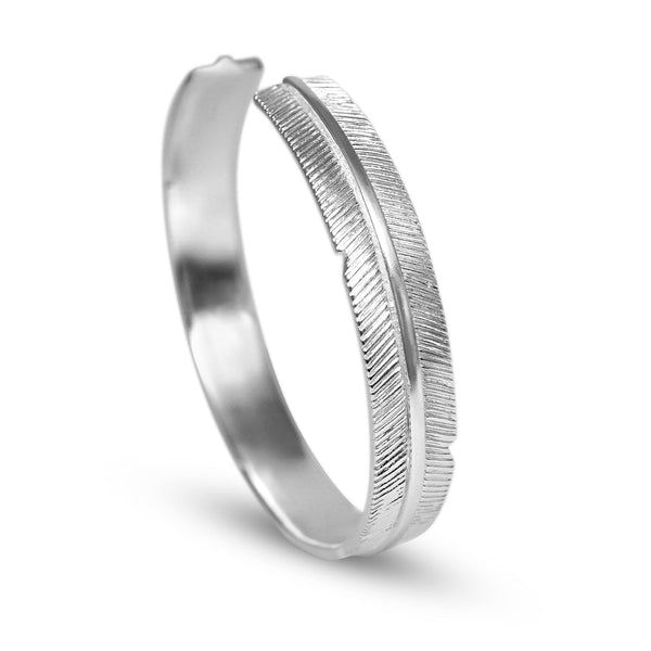 Herren Armreif im Vintage Feder Stil aus 925 Sterling Silber handgefertigt für eleganten Look Sprezzi Fashion