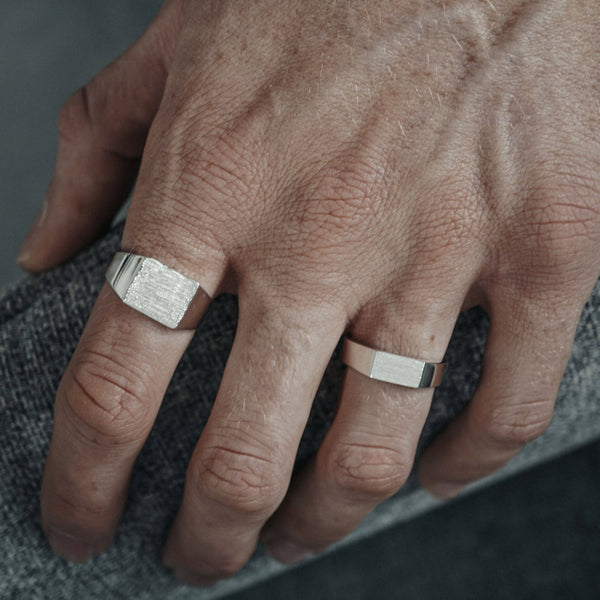 Zeitloser minimalistischer Herrenring aus 925 Sterling Silber edel und elegant Sprezzi Fashion